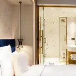 The Maestro 4*