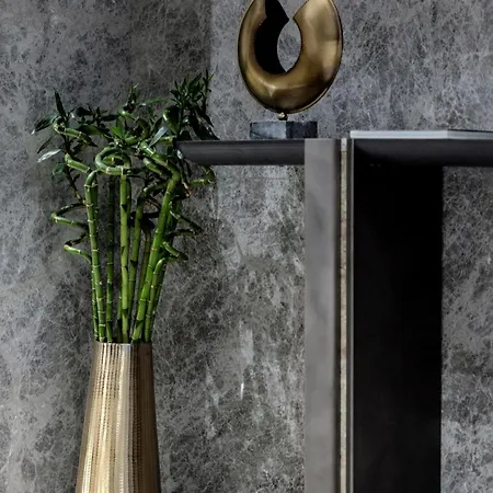 The Maestro Отель