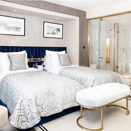 The Maestro Hotel 4*